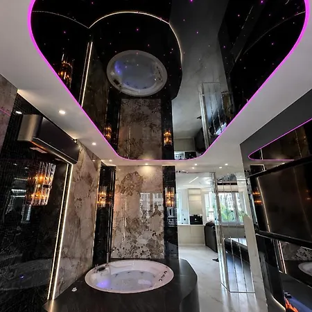 Z Jacuzzi Centrum - Romantic Bliss *